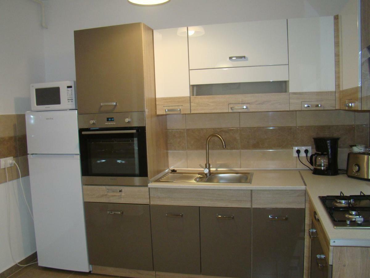 Eme Apartments Brasov Exterior photo